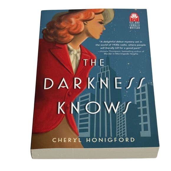 The Darkness Knows Cheryl Honigford 1930s Mystery Noir Fiction - Picture 1 of 2